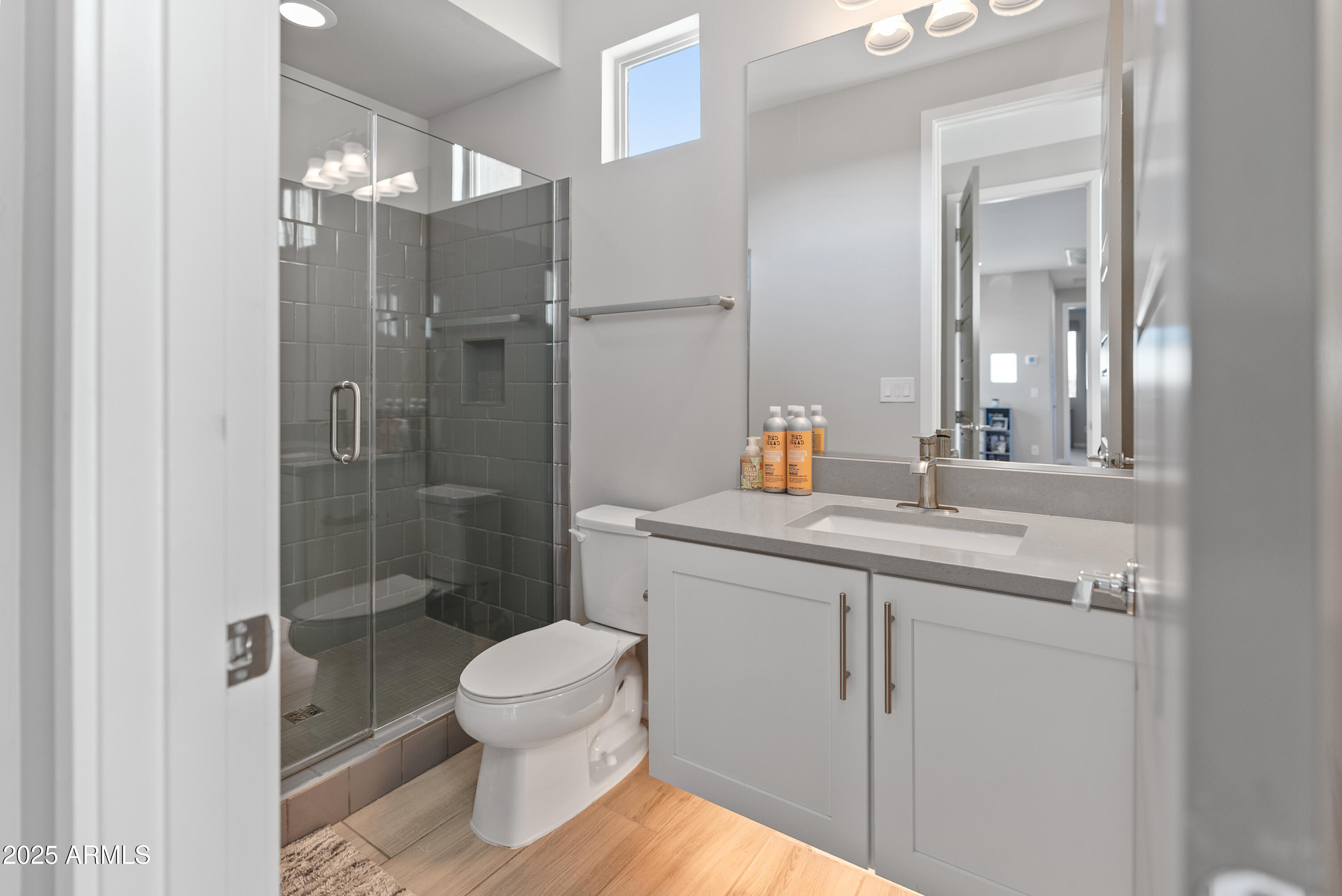 22011 North 34th Way Phoenix, AZ 85050 - Photo 32 of 57 Ensuite Guest Bath