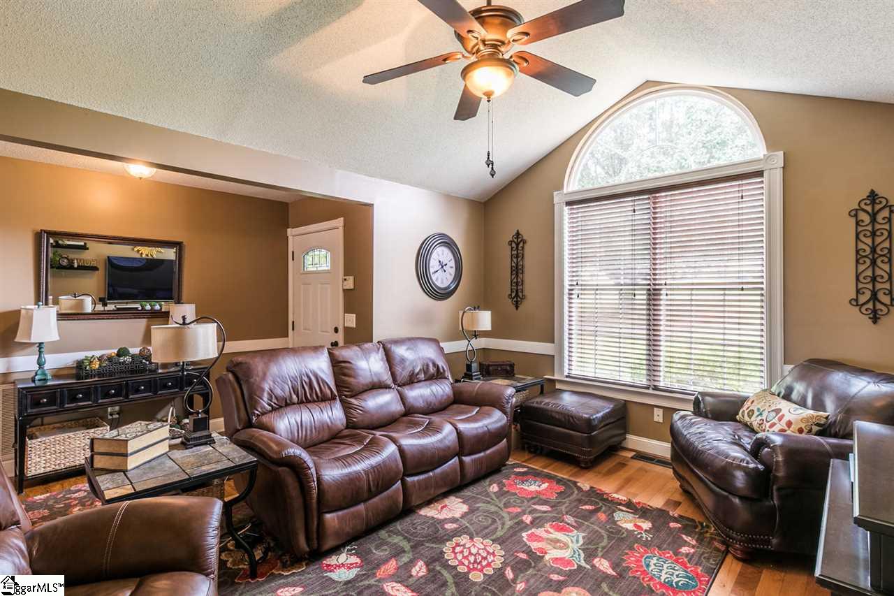 116 Rochester Road Easley, SC 29640 - Photo 2 of 35 Gallery Image 2