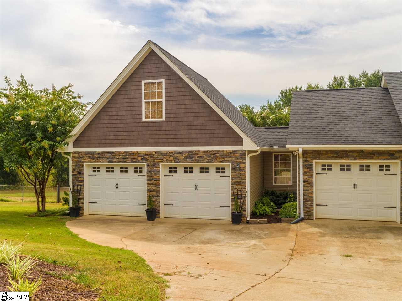 116 Rochester Road Easley, SC 29640 - Photo 31 of 35 Gallery Image 31