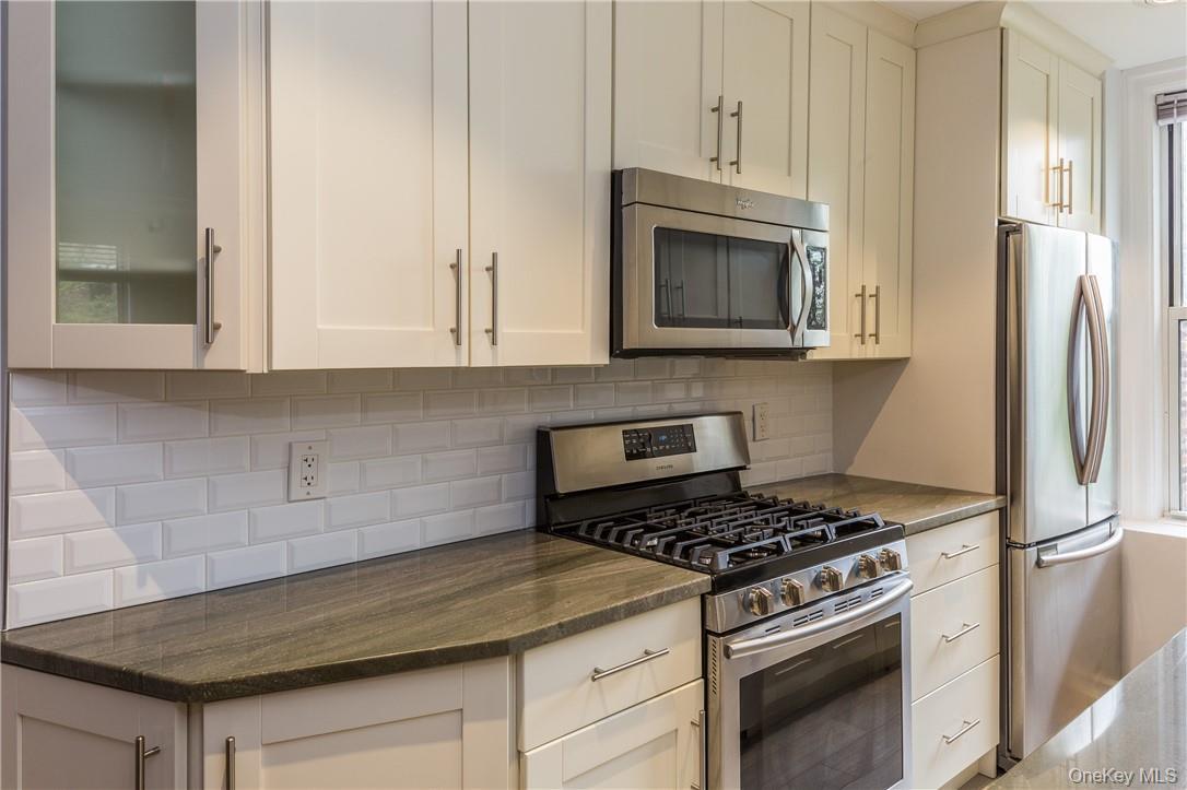 64 Sagamore Road, Unit H3 Bronxville, NY 10708 - Photo 4 of 12 Kitchen View.