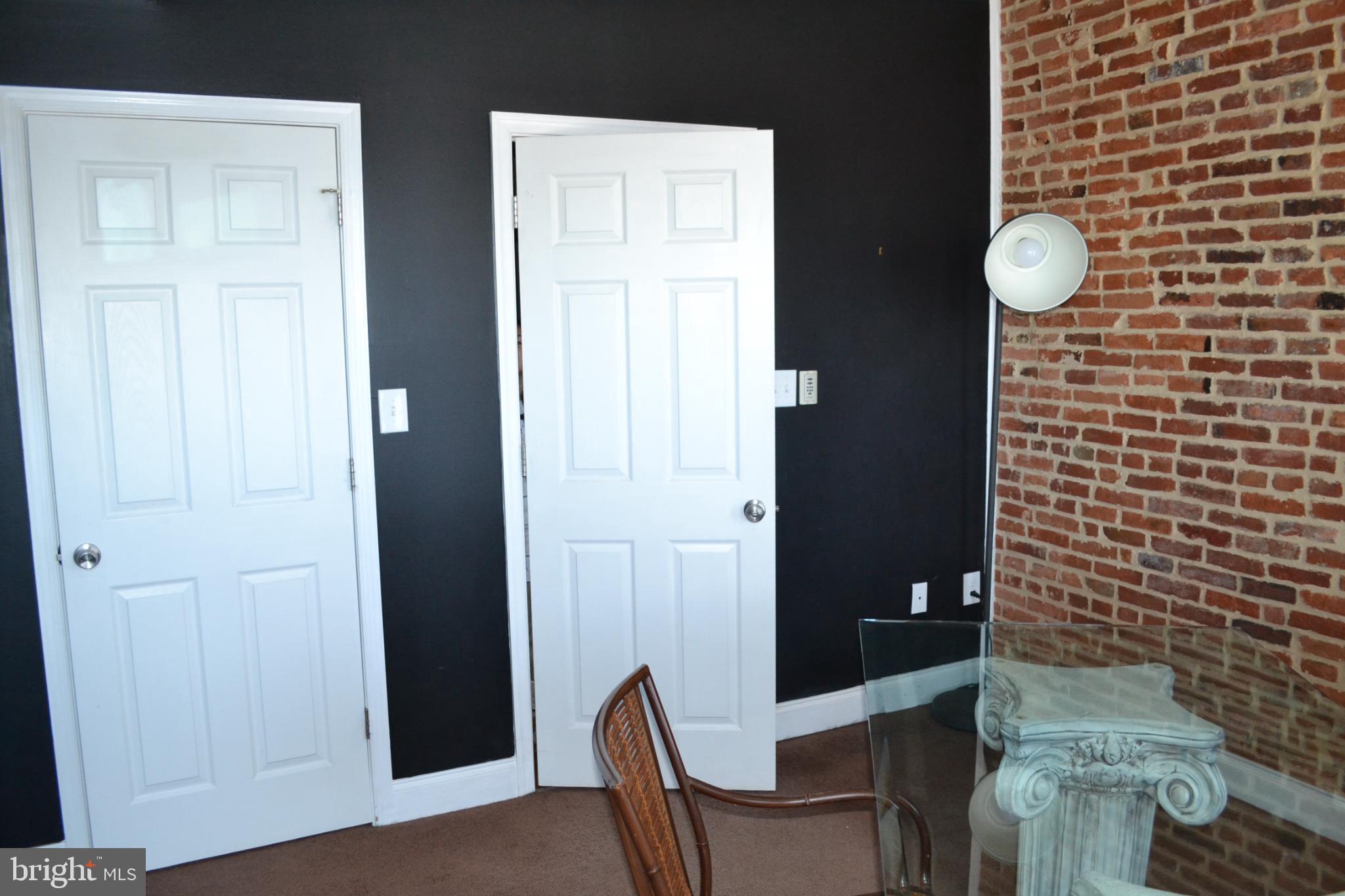 1410 North Bond Street Baltimore, MD 21213 - Photo 13 of 26 a view of a elevator