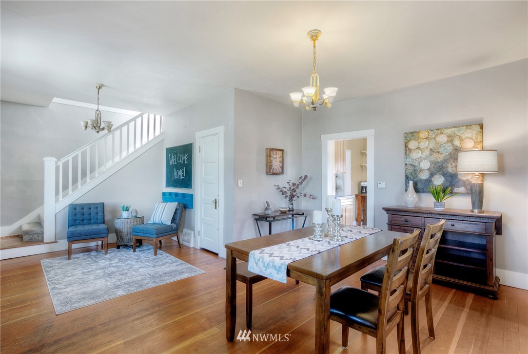 243 Wells Avenue North Renton, WA 98057 - Photo 3 of 34 Gallery Image 3