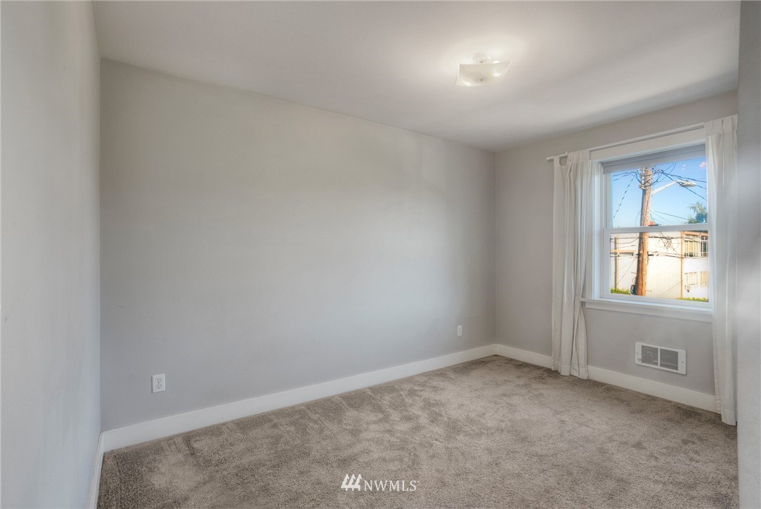 243 Wells Avenue North Renton, WA 98057 - Photo 23 of 34 Gallery Image 23