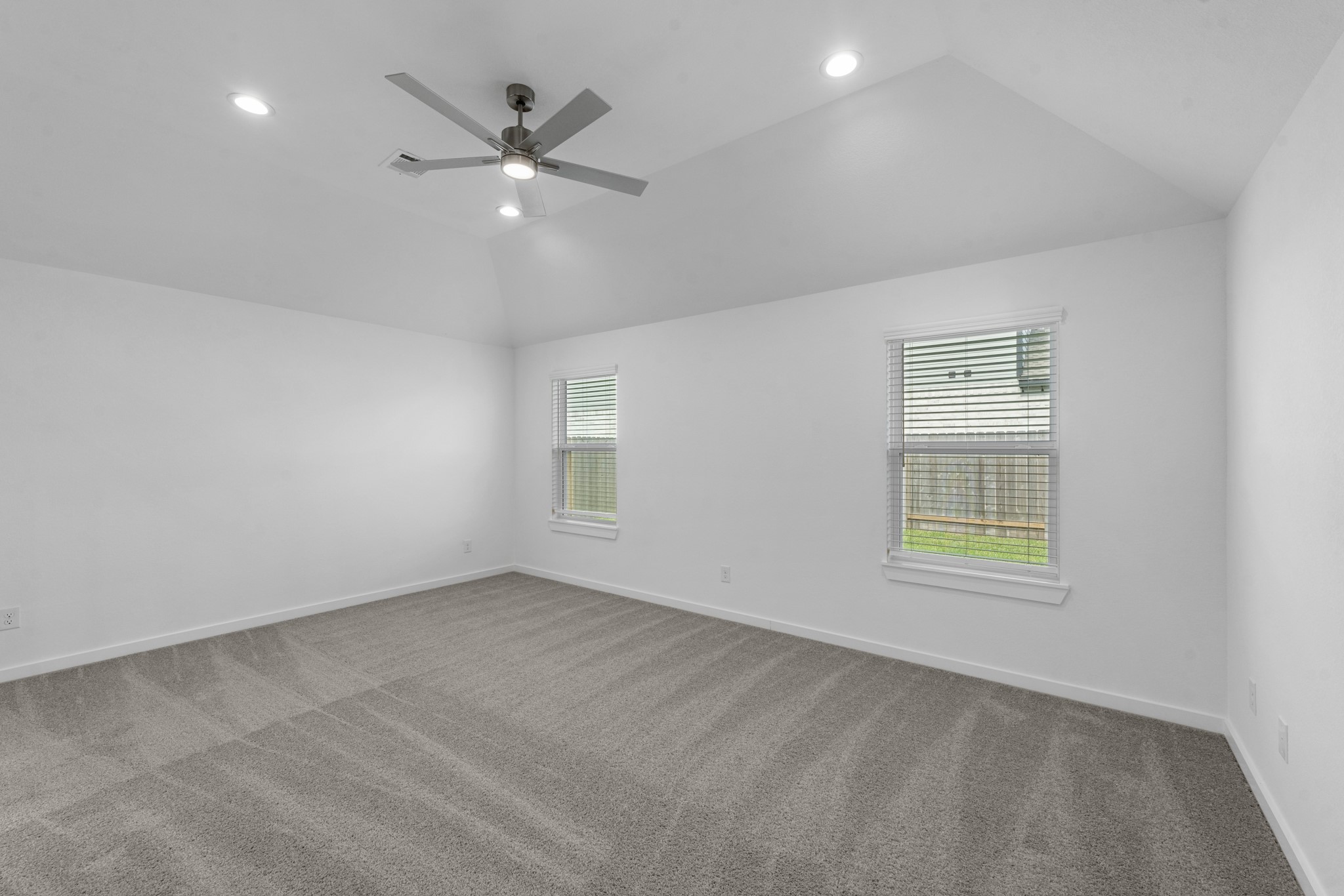8719 Mallow Rose Way Rosharon, TX 77583 - Photo 7 of 28 Gallery Image 7
