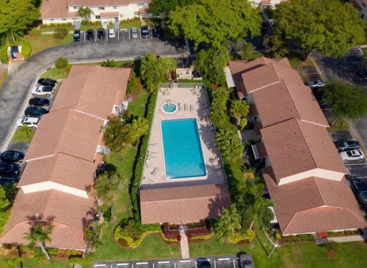 6273 Walk Circle Boca Raton, FL 33433 - Photo 9 of 9 WALK CIRCLE POOL AREA