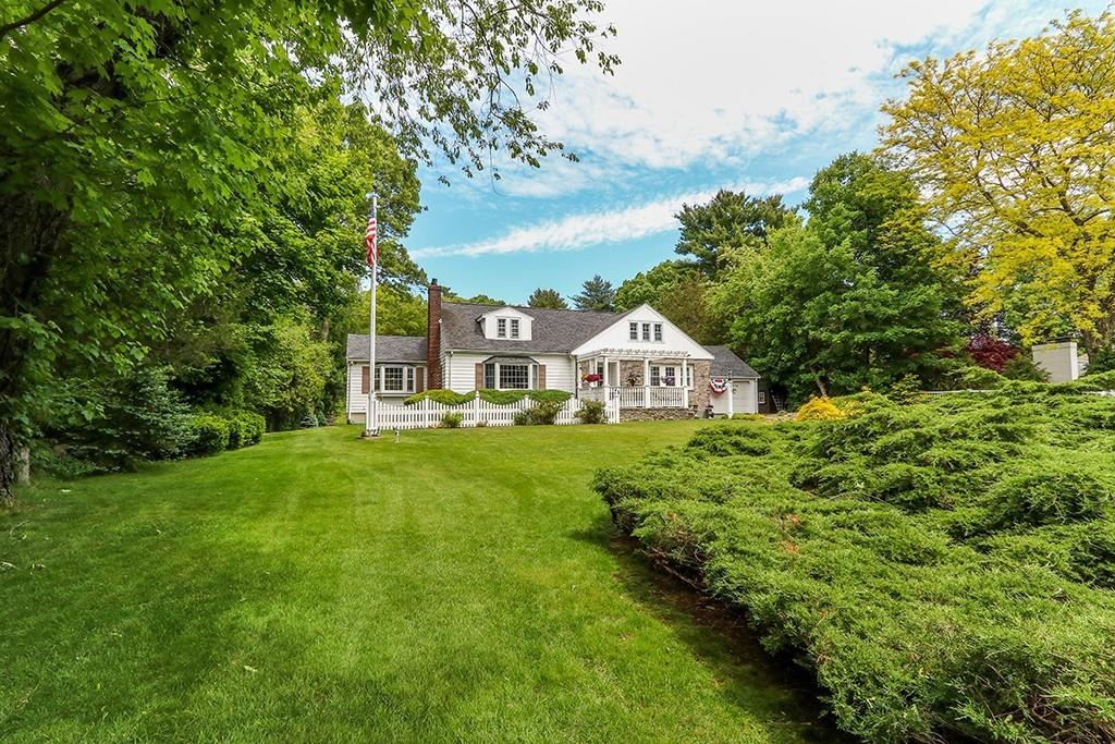 371 Dover Road Westwood, MA 02090 - Photo 3 of 42 Gallery Image 3