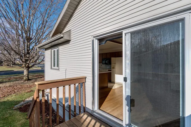 $449,900 | 850 North Perry Parkway, Oregon, WI 53575