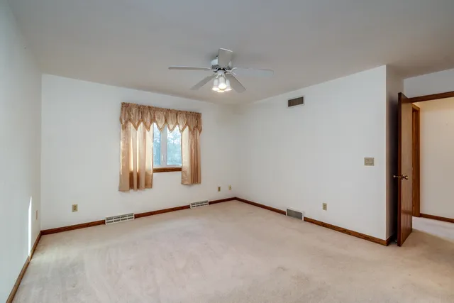 $449,900 | 850 North Perry Parkway, Oregon, WI 53575