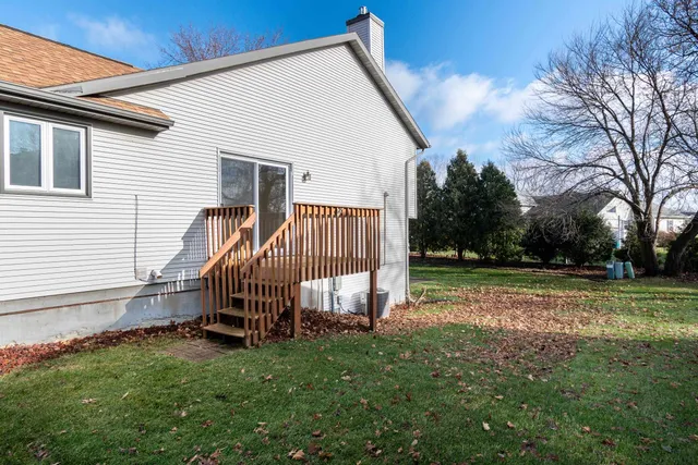 $449,900 | 850 North Perry Parkway, Oregon, WI 53575