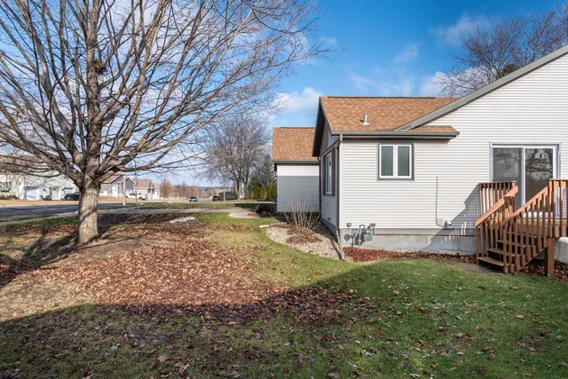 $449,900 | 850 North Perry Parkway, Oregon, WI 53575