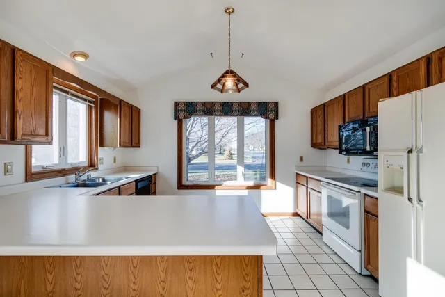 $449,900 | 850 North Perry Parkway, Oregon, WI 53575