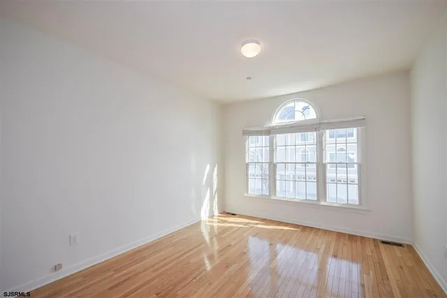 $3,300 | 36 Chelsea Court, Unit 36, Atlantic City, NJ 08401