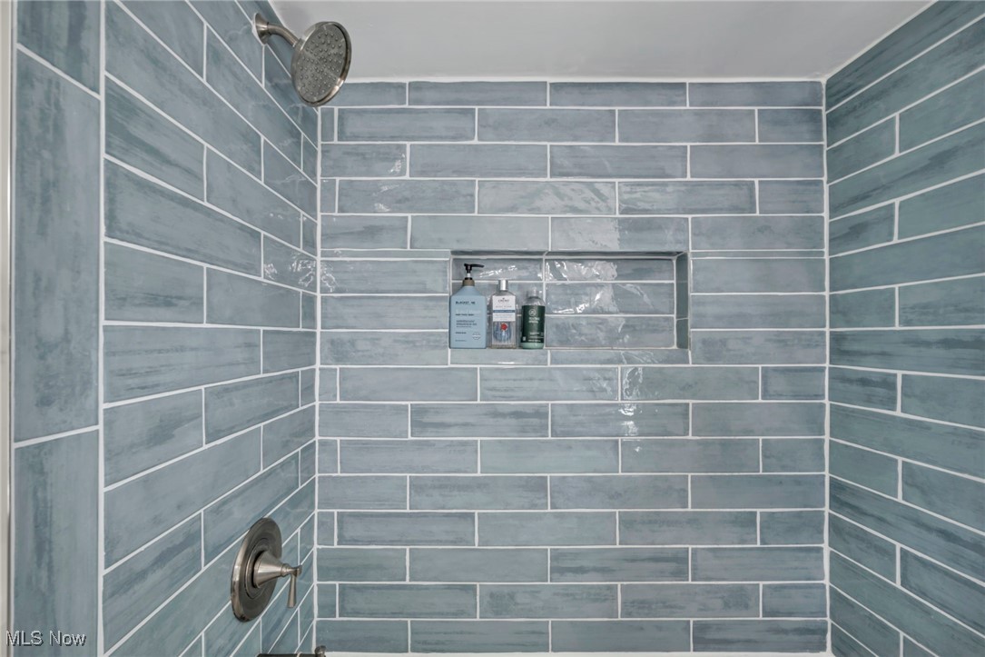 3490 Edison Road Cleveland Heights, OH 44121 - Photo 23 of 50 Tiled shower!