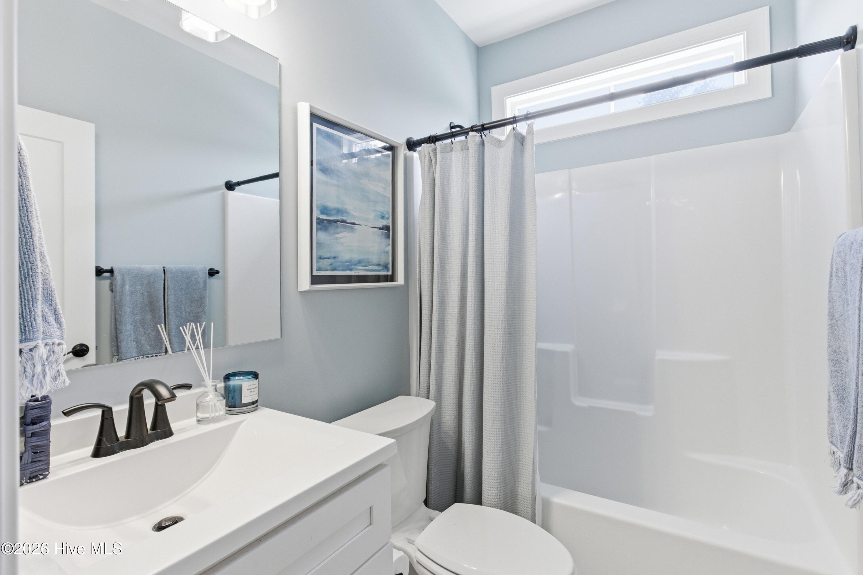 194 Hampton Court Hampstead, NC 28443 - Photo 29 of 68 Downstairs full bath