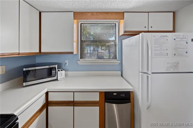 $185,000 | 278 Lone Oak Point, Unit 18, Sunrise Beach, MO 65079