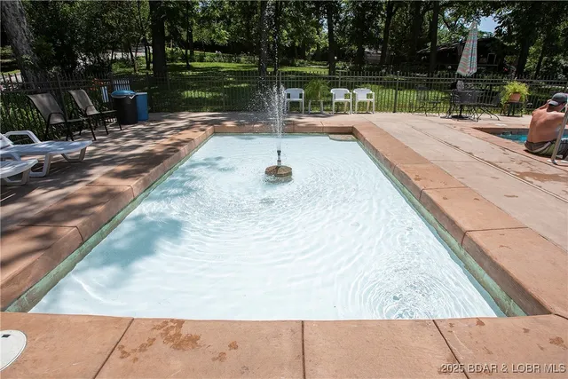 $185,000 | 278 Lone Oak Point, Unit 18, Sunrise Beach, MO 65079