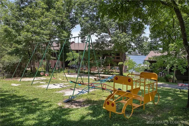 $185,000 | 278 Lone Oak Point, Unit 18, Sunrise Beach, MO 65079