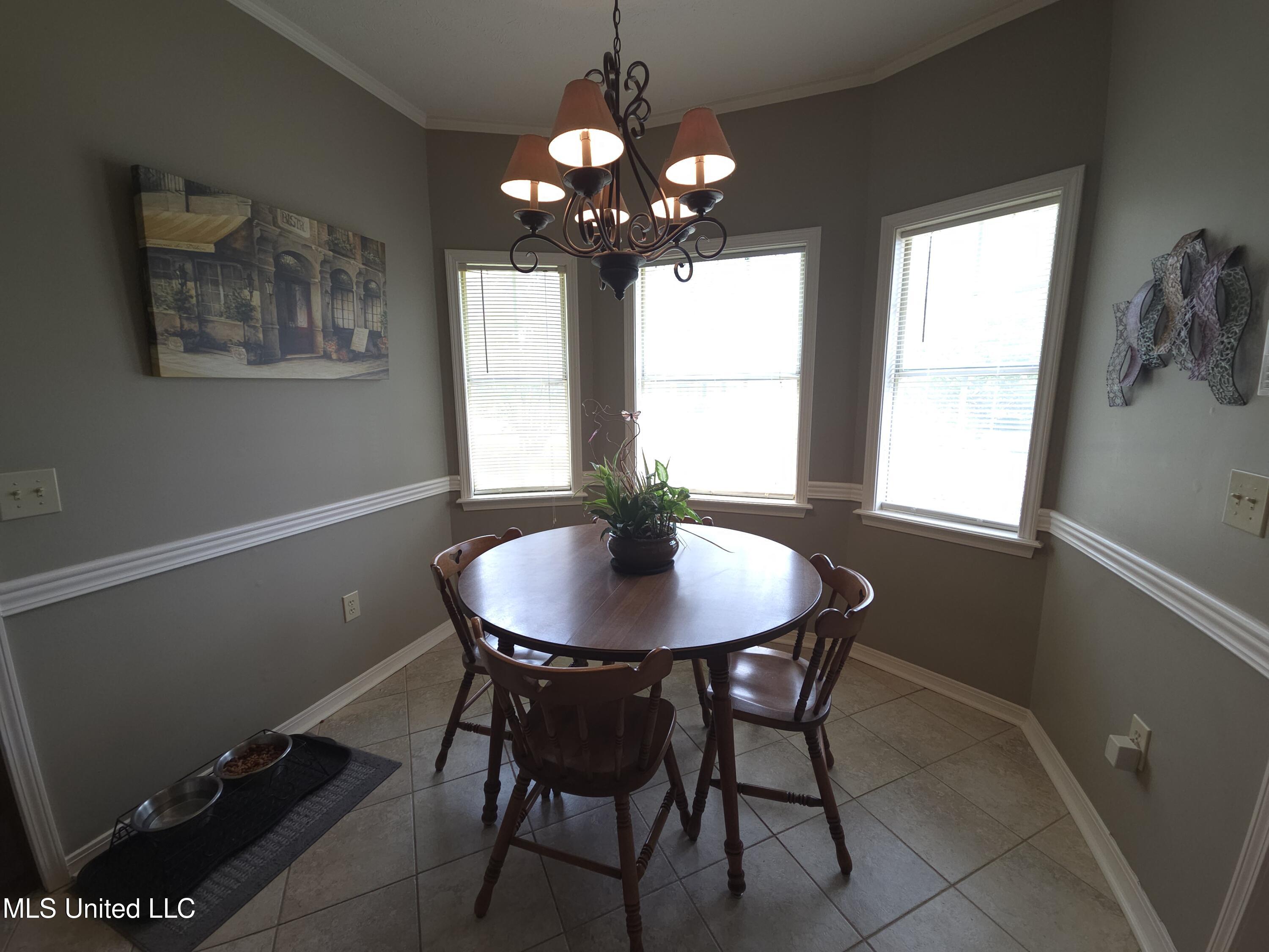 550 Pecan Boulevard Brandon, MS 39042 - Photo 7 of 30 20250814_143922