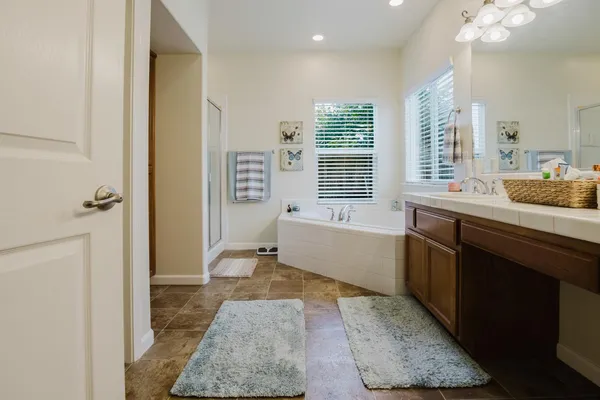 $570,000 | 1634 Judith Way, Escalon, CA 95320