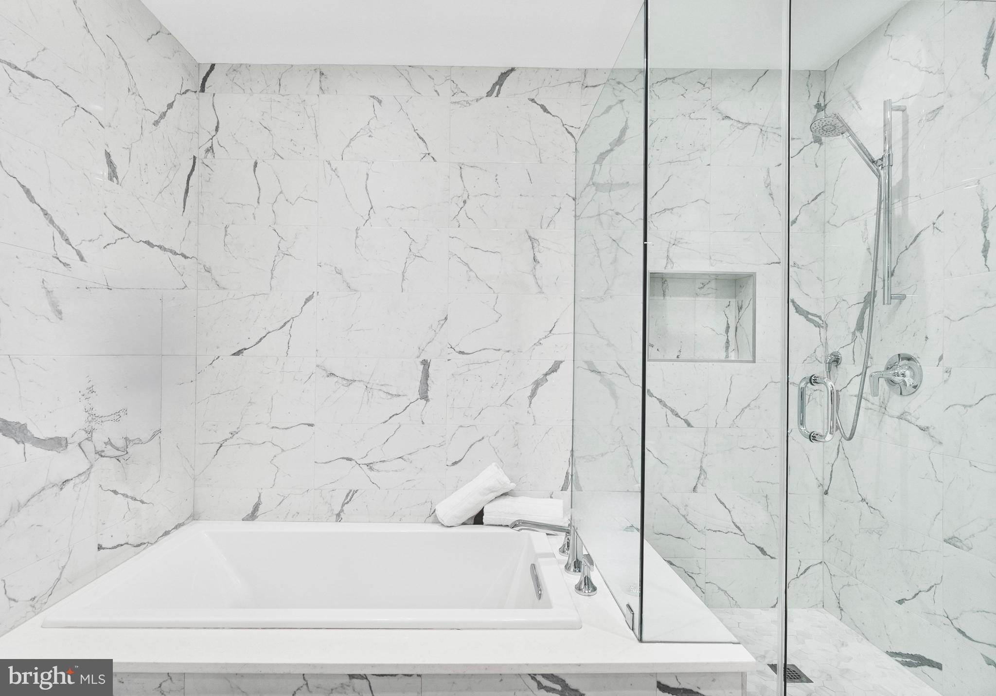 1177 22nd Street Northwest, Unit 7D Washington, DC 20037 - Photo 14 of 29 Primary bath