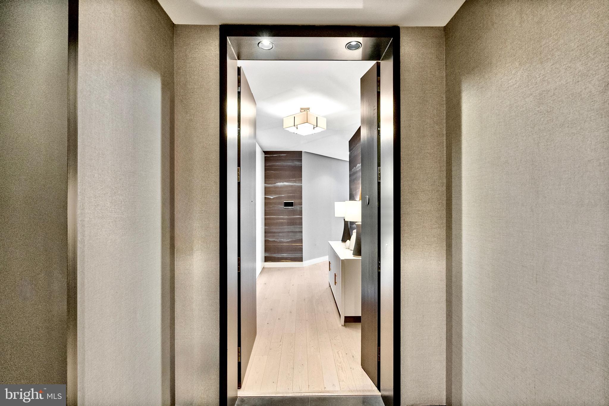 1177 22nd Street Northwest, Unit 7D Washington, DC 20037 - Photo 2 of 29 View into Entry foyer