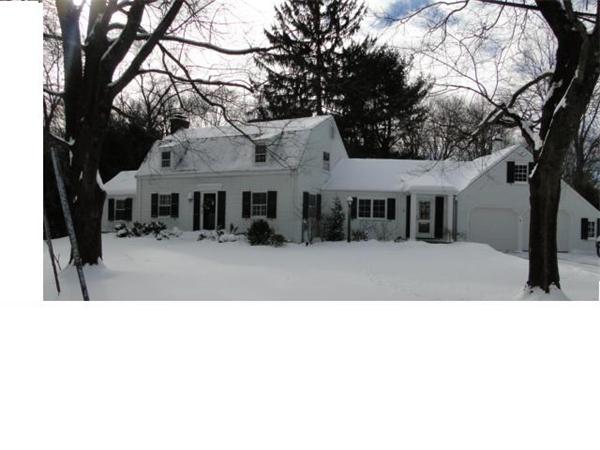 18 Sprague Road Wellesley, MA 02481 - Photo 2 of 11