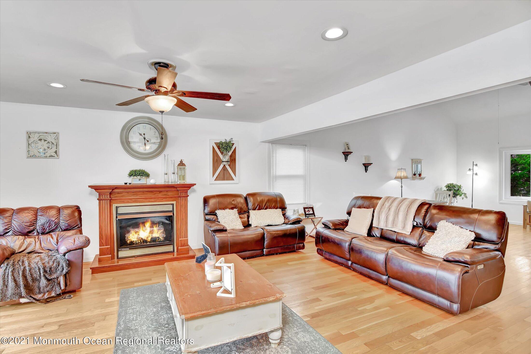9 Channel Road Toms River, NJ 08753 - Photo 9 of 40 06-Living Room