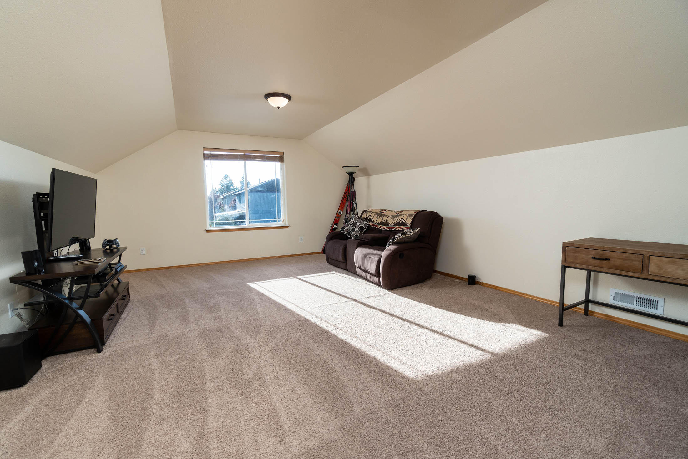 20549 Dylan Loop Bend, OR 97702 - Photo 13 of 20 20549 Dylan Loop_0065 copy