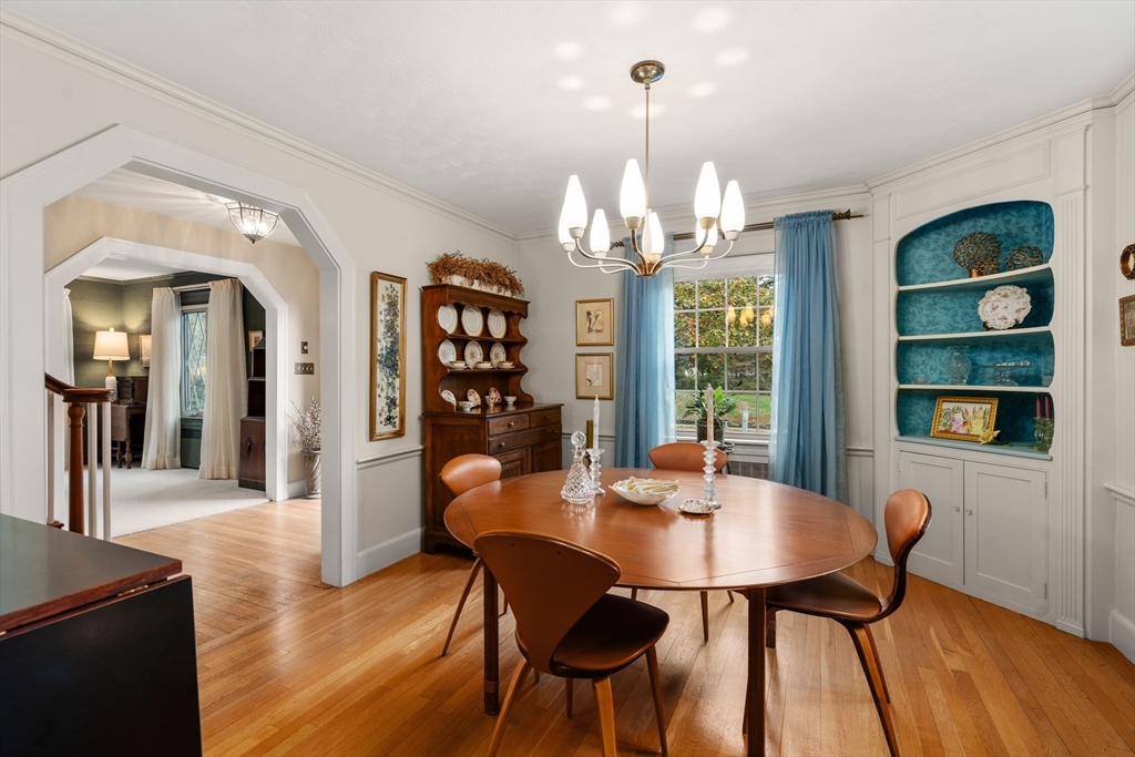 225 Howard Street Melrose, MA 02176 - Photo 7 of 32