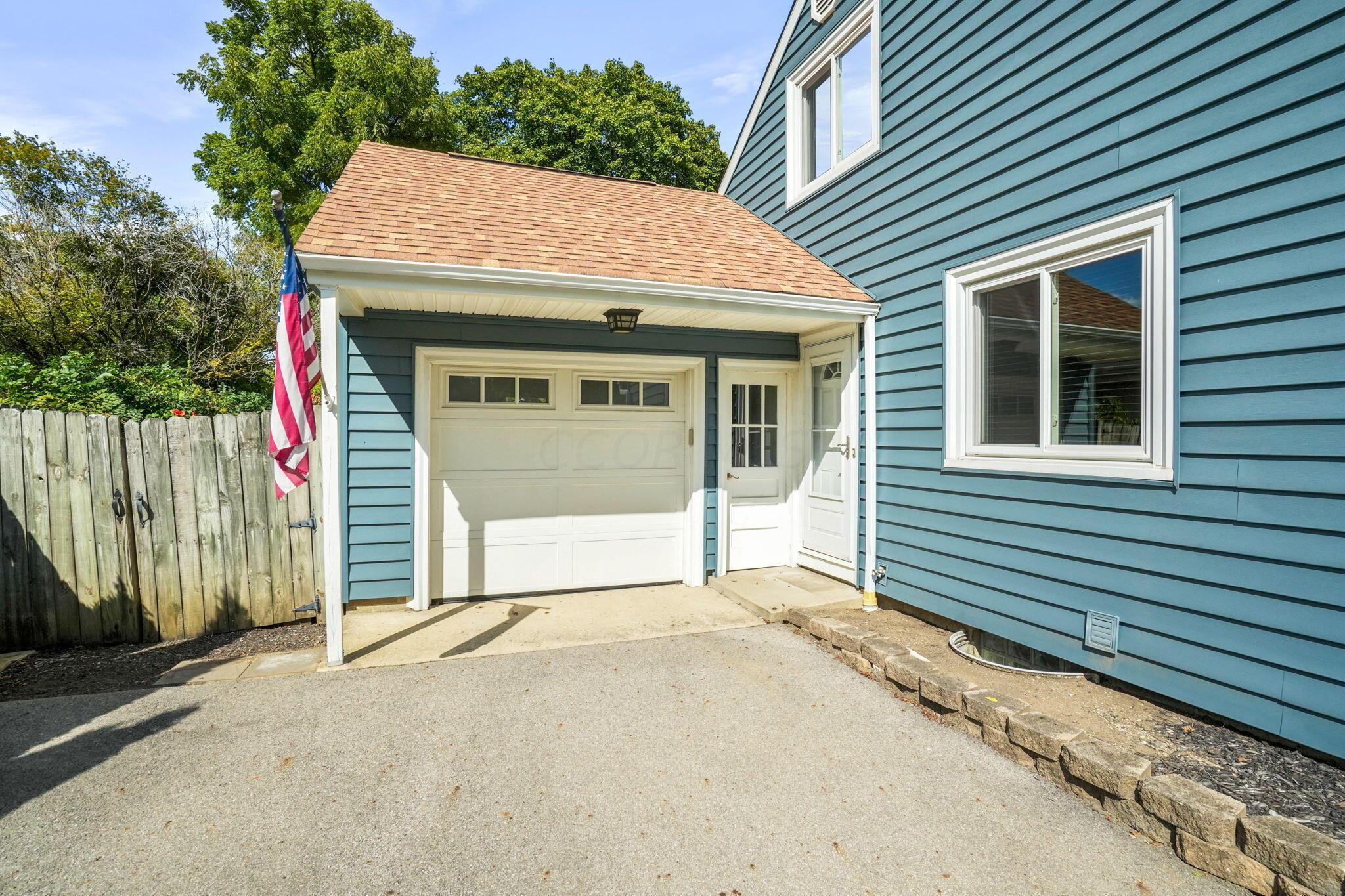 2086 Milden Road Columbus, OH 43221 - Photo 33 of 33 attached garage