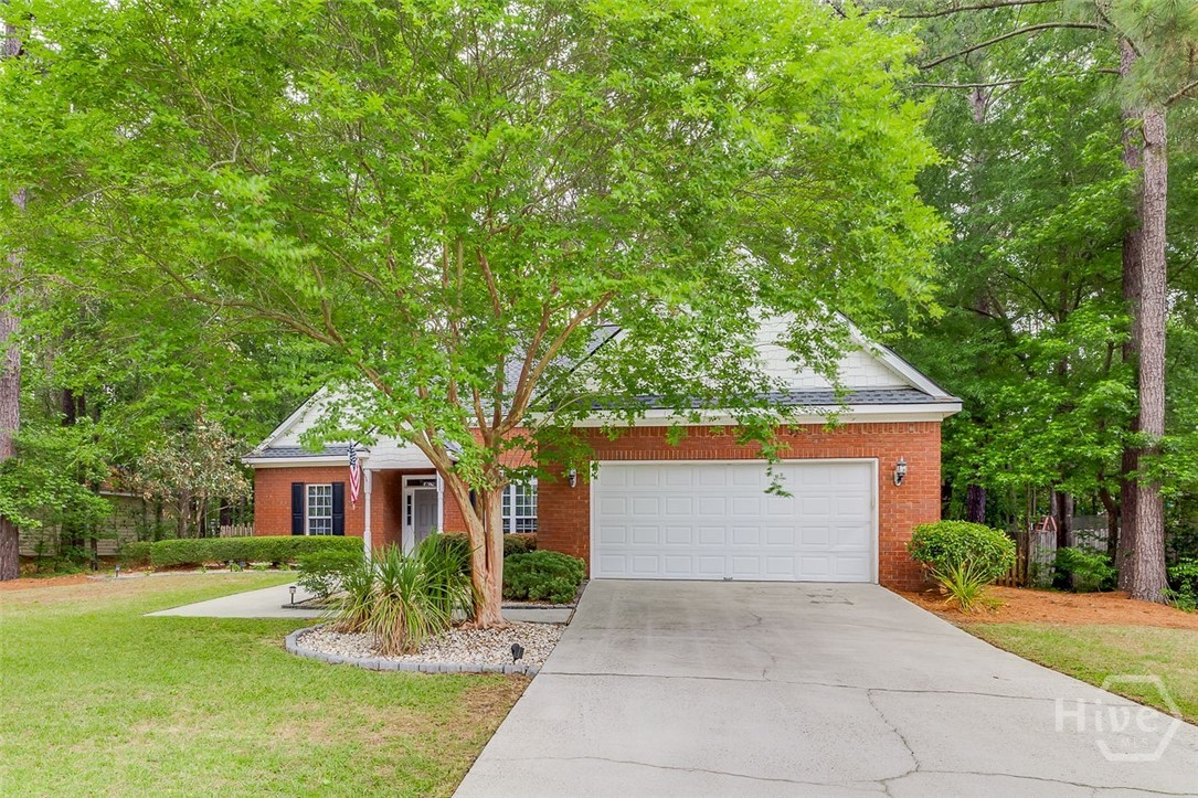 111 Golden Gate Drive Pooler, GA 31322 - Photo 3 of 47 2 Car Garage