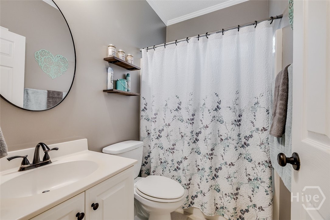 111 Golden Gate Drive Pooler, GA 31322 - Photo 31 of 47 Guest Bath