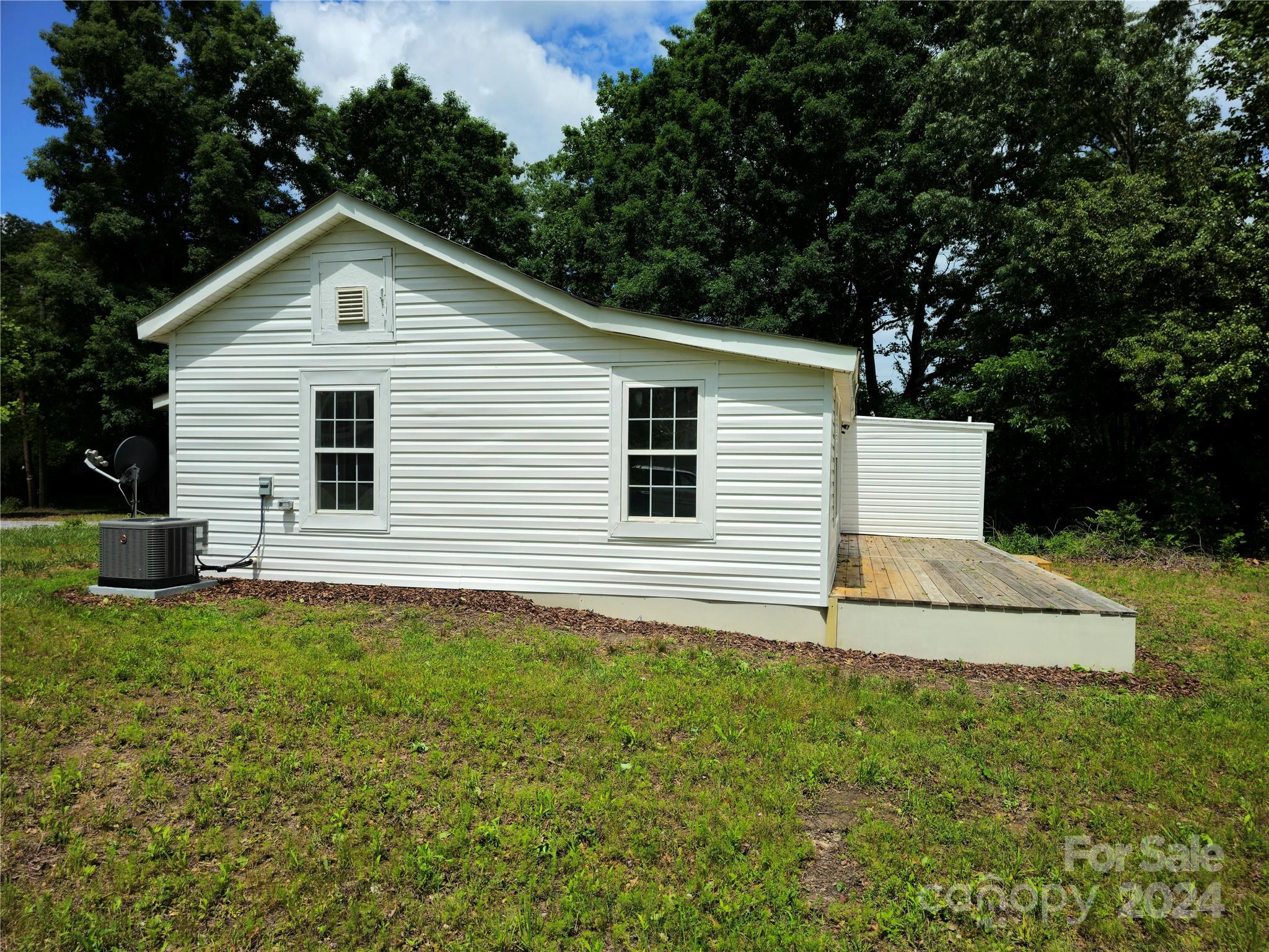 346 Cape Hickory Road Hickory, NC 28601 - Photo 25 of 26 Gallery Image 25