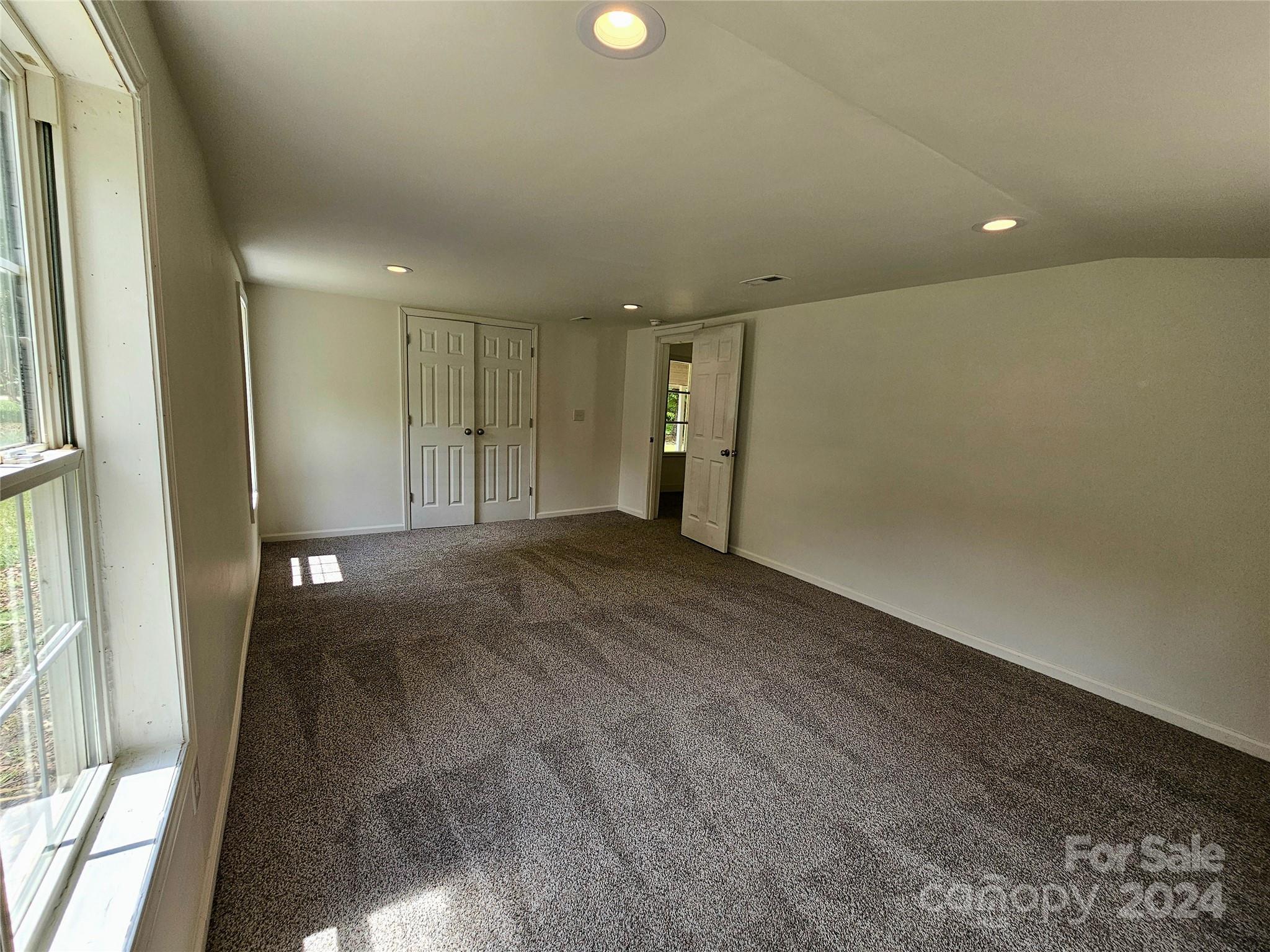 346 Cape Hickory Road Hickory, NC 28601 - Photo 7 of 26 Gallery Image 7