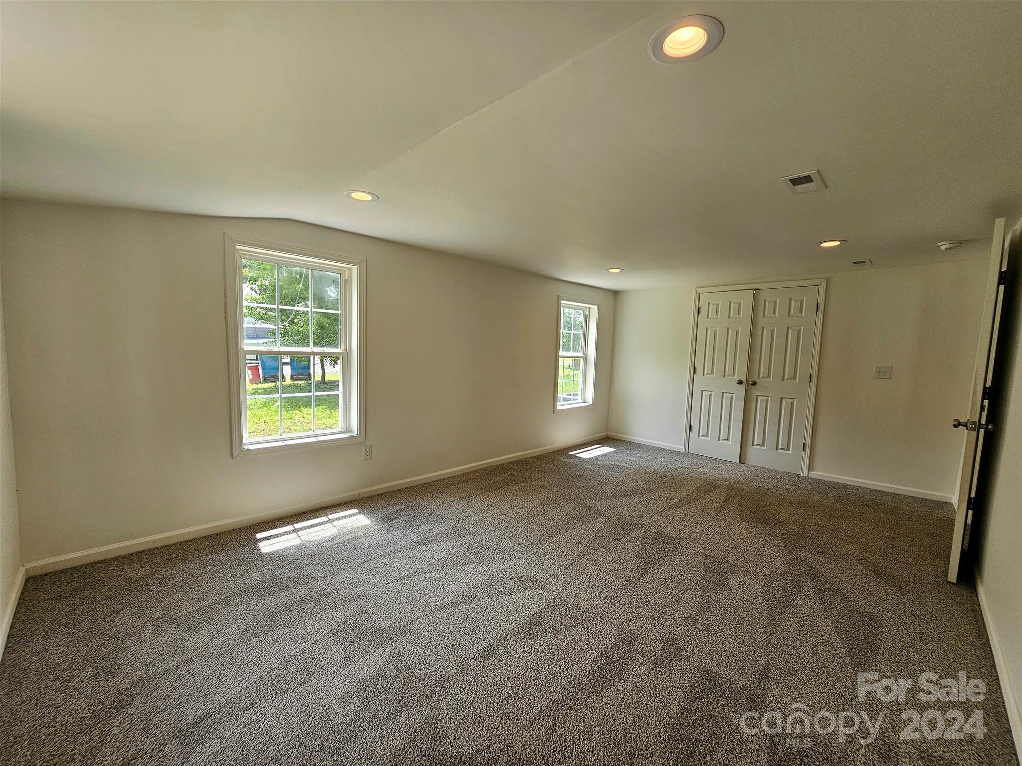 346 Cape Hickory Road Hickory, NC 28601 - Photo 8 of 26 Gallery Image 8