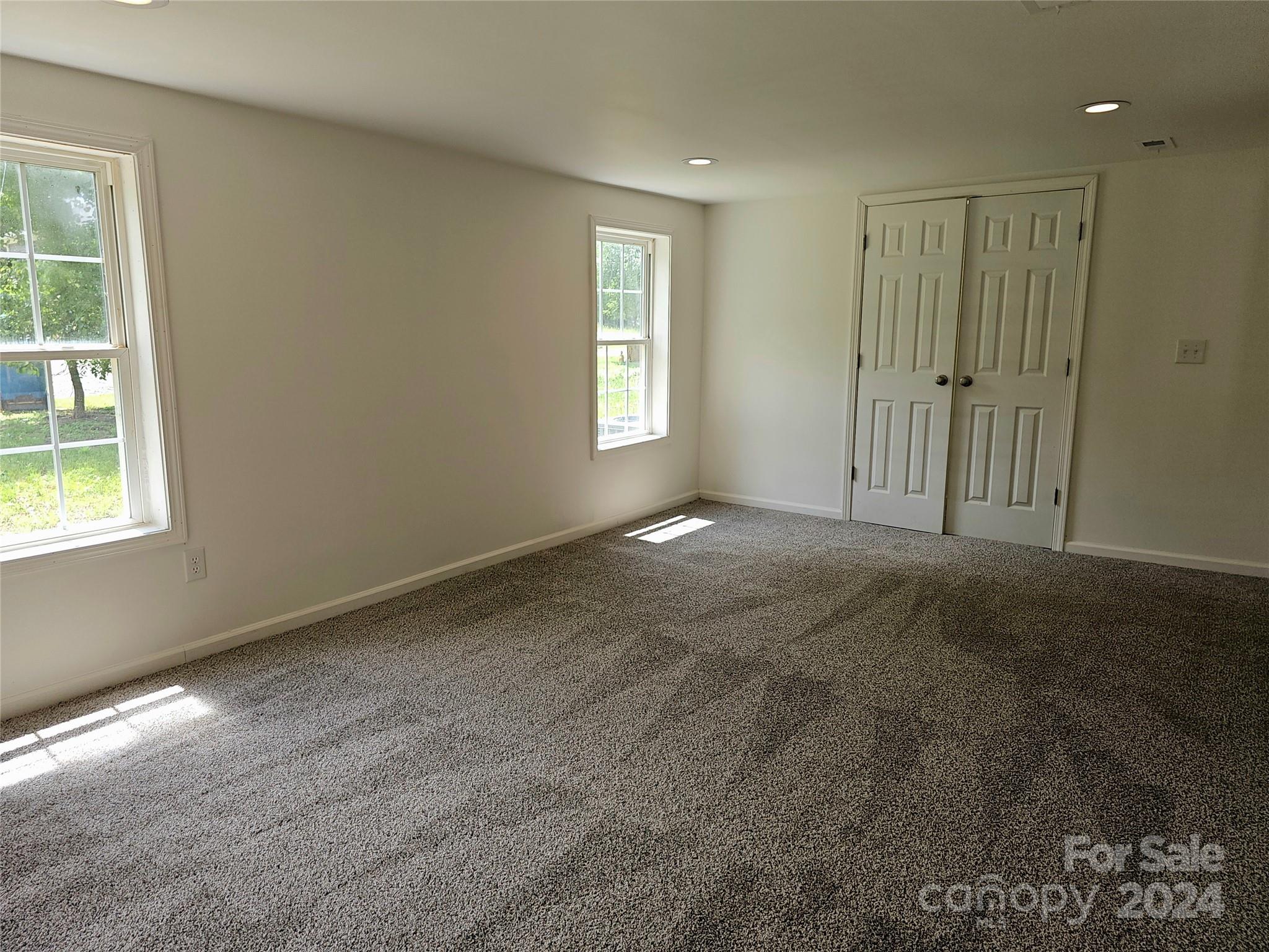 346 Cape Hickory Road Hickory, NC 28601 - Photo 9 of 26 Gallery Image 9