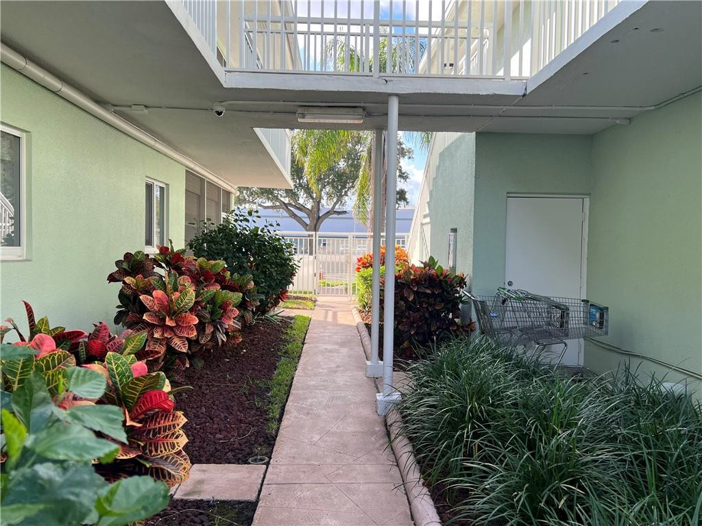 2100 Northeast 38th Street, Unit 124 Lighthouse Point, FL 33064 - Photo 13 of 30