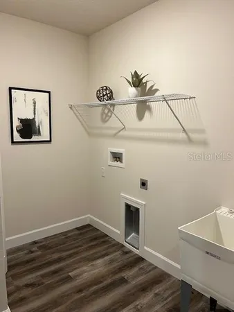 $2,500 | 5739 Desert Rose Place, Tampa, FL 33615