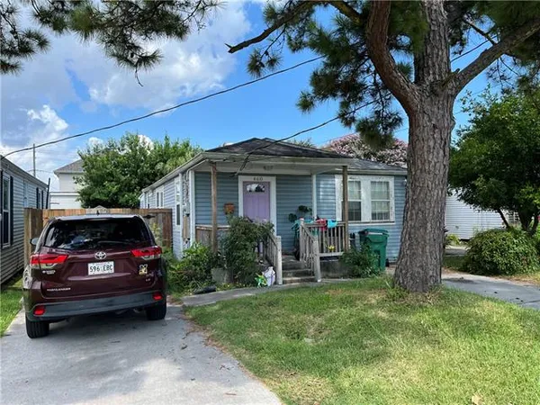 $2,000 | 460 Carrollton Avenue, Metairie, LA 70005