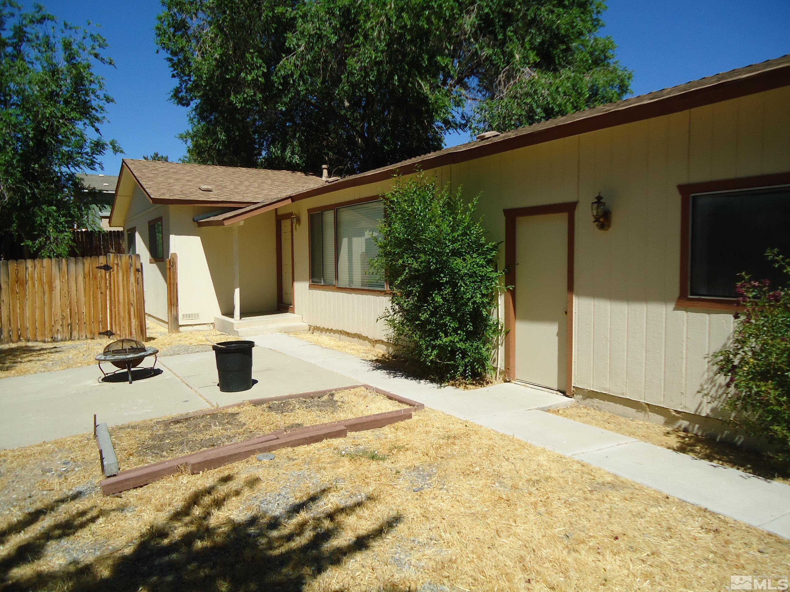 2945 Harding Circle Reno, NV 89503 - Photo 2 of 11 Photo 2