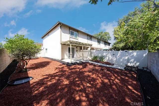 $555,000 | 556 D Street, Upland, CA 91786