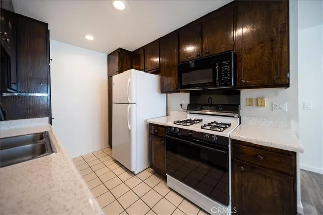 $555,000 | 556 D Street, Upland, CA 91786