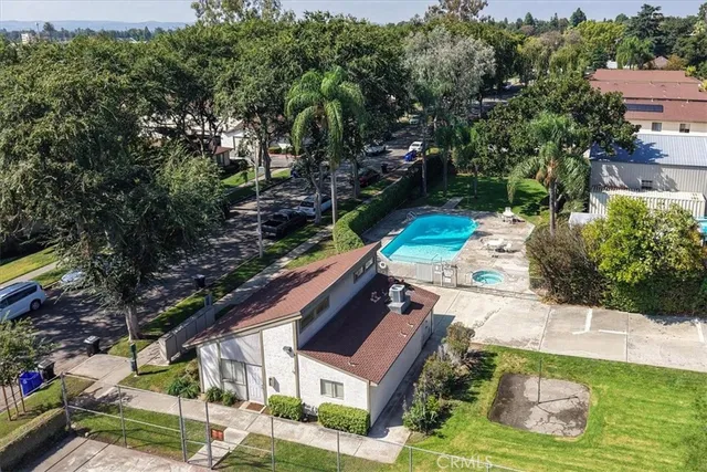 $555,000 | 556 D Street, Upland, CA 91786