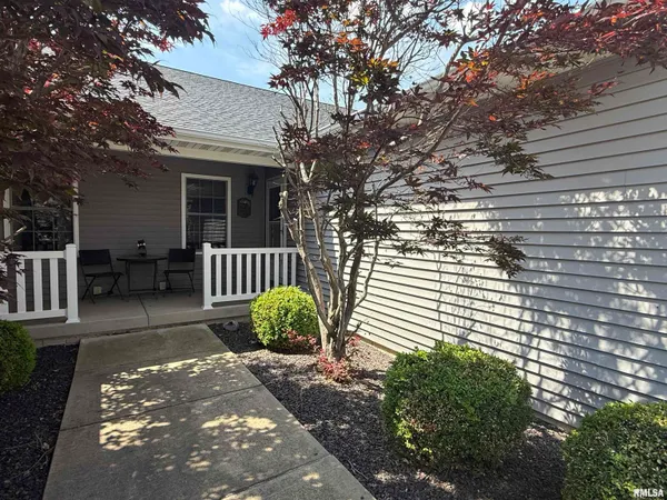 $299,900 | 1116 Dixon Street, Washington, IL 61571