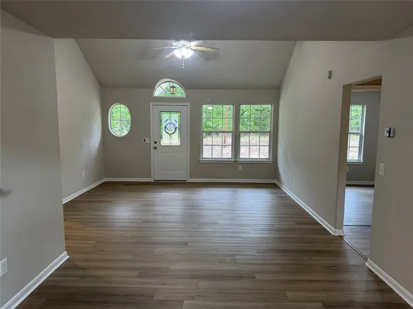 $225,000 | 174 East Sunset Drive, Onalaska, TX 77360