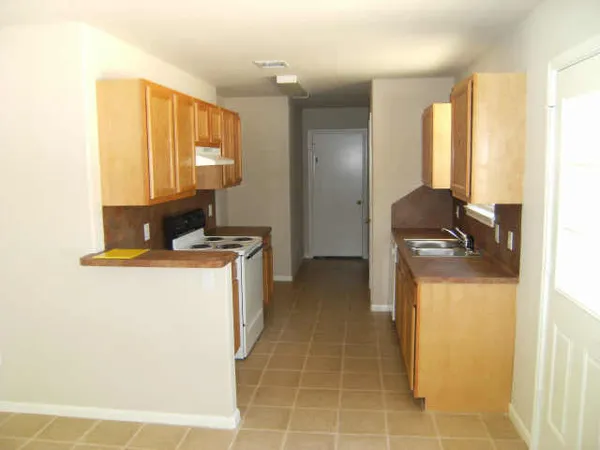 $225,000 | 174 East Sunset Drive, Onalaska, TX 77360