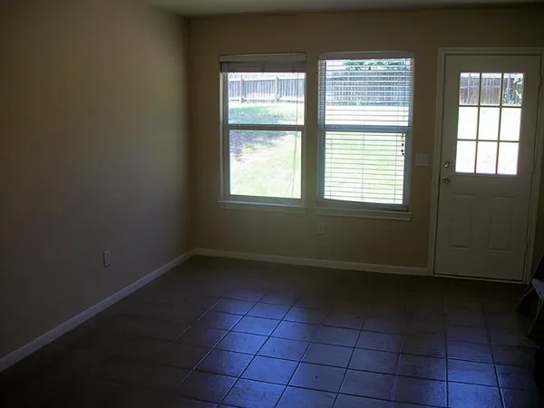 $225,000 | 174 East Sunset Drive, Onalaska, TX 77360