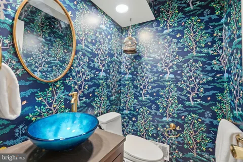 $1,388,000 | 8100 Buckspark Lane East, Potomac, MD 20854