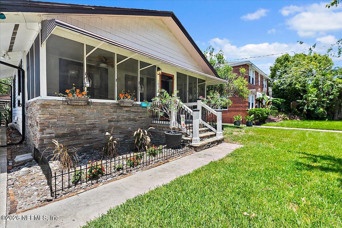 1031 Riviera Street Jacksonville, FL 32207 - Photo 2 of 34 02-Entry