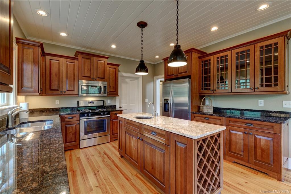 114 Highridge Road Highlands, NC 28741 - Photo 14 of 24 Gallery Image 14